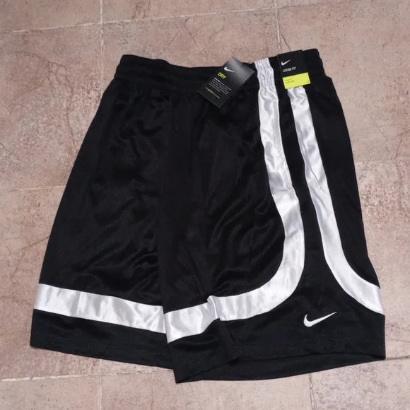 BRAND NEW NIKE MENS BASEBALL SHORT - Picture 1 of 16